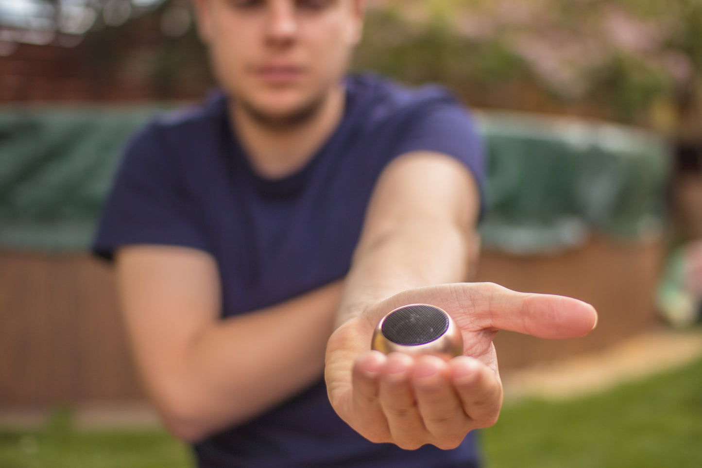 Dalvadász bulijáték magyar zenékkel - VIP őszi Csomag (Alap csomag 144 kártya + 108 piros kiegészítő kártya + bluetooth hangszóró)